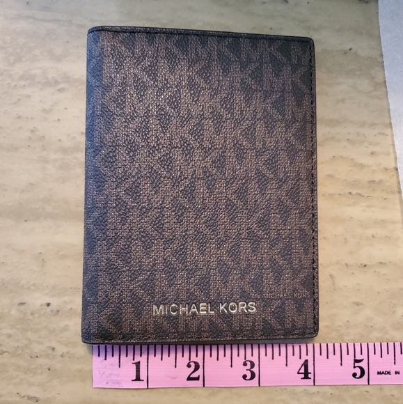 Michael Kors Bags Michael Kors Passport Wallet Poshmark